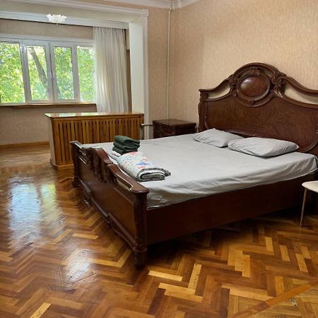 Апартаменты У Парка Голубые Купола И Цум Apartments At Blue Dome Park タシュケント エクステリア 写真