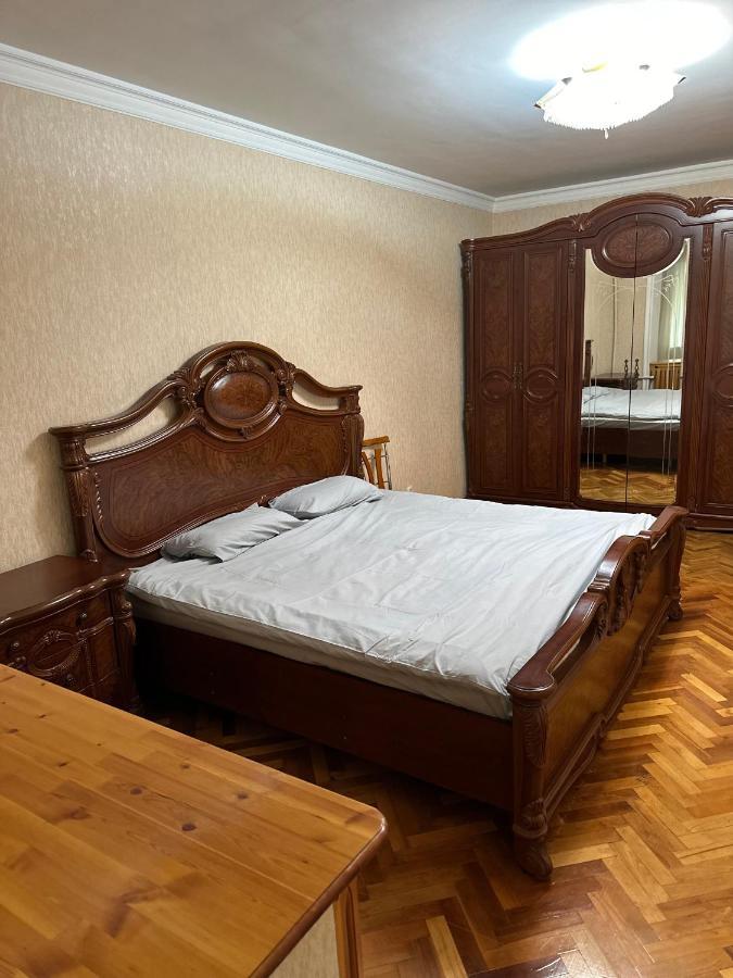 Апартаменты У Парка Голубые Купола И Цум Apartments At Blue Dome Park タシュケント エクステリア 写真