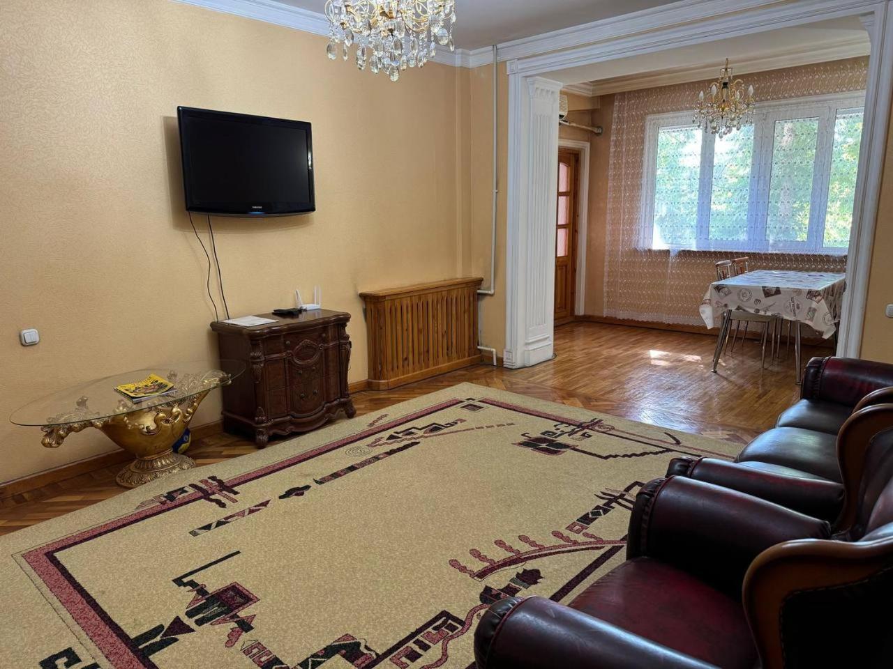 Апартаменты У Парка Голубые Купола И Цум Apartments At Blue Dome Park タシュケント エクステリア 写真