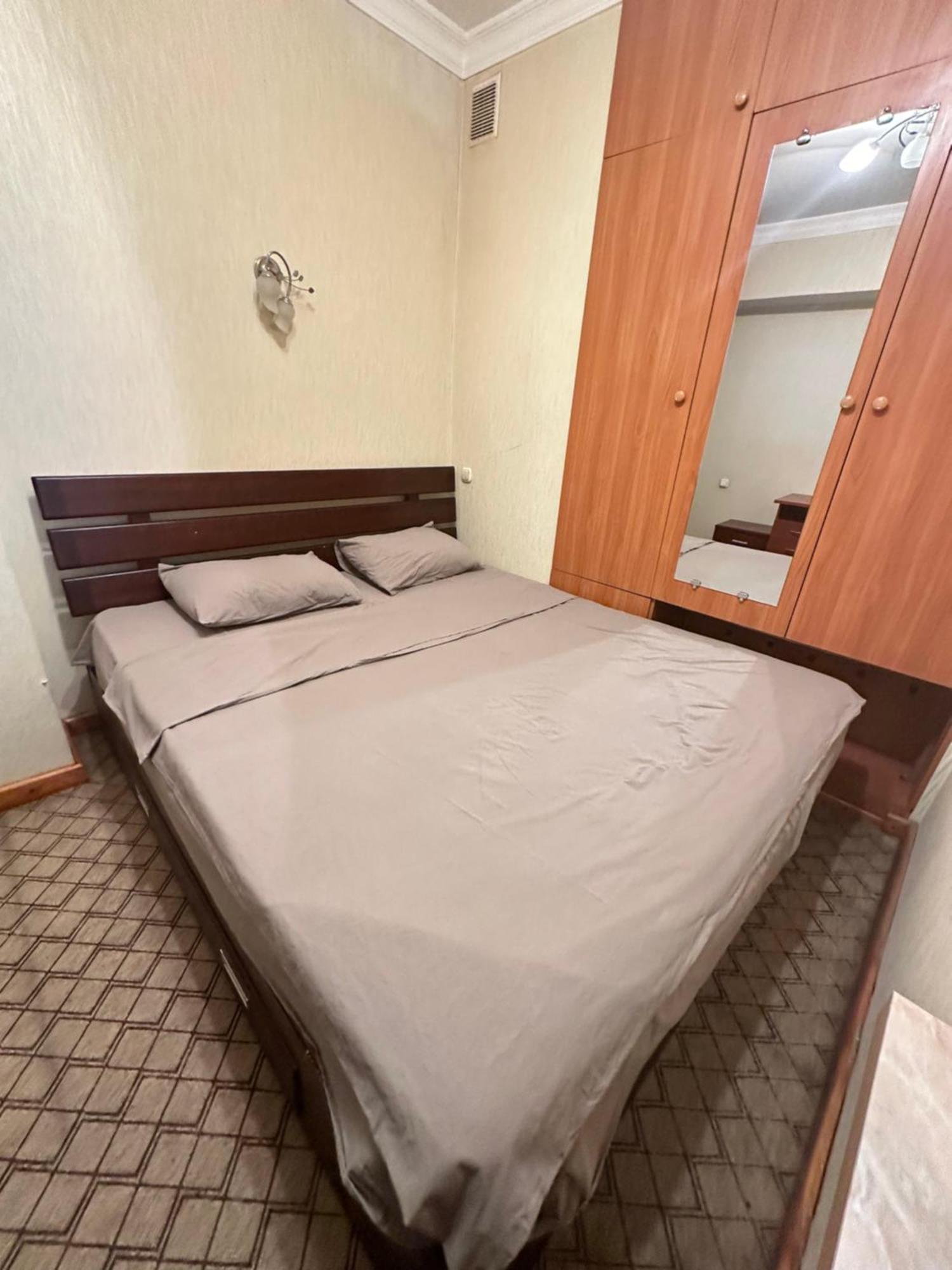 Апартаменты У Парка Голубые Купола И Цум Apartments At Blue Dome Park タシュケント エクステリア 写真